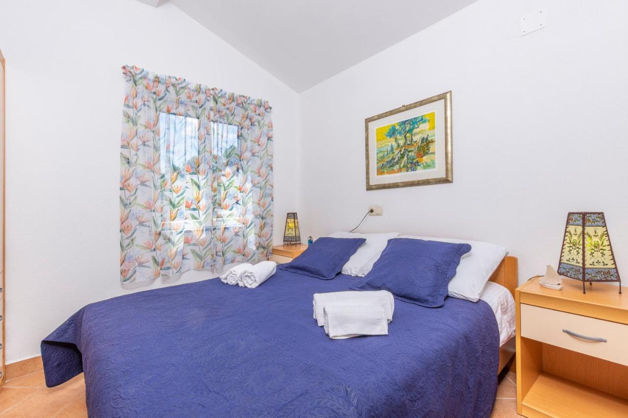 Janus Apartments Jelsa  Exterior photo